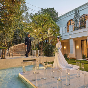 ライトアップでラグジュアリーな雰囲気に|ニーズ青山 by T&G WEDDING (旧 青山迎賓館)の写真(52353597)