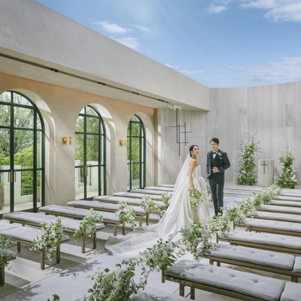 セレモニー中に天窓が開く演出