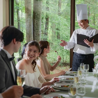 森のレストランで叶える、会話と美食の時間