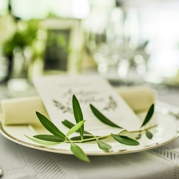 ご両家の絆が深まる「顔合わせのしおり」等ペーパー類のお持ち込み無料