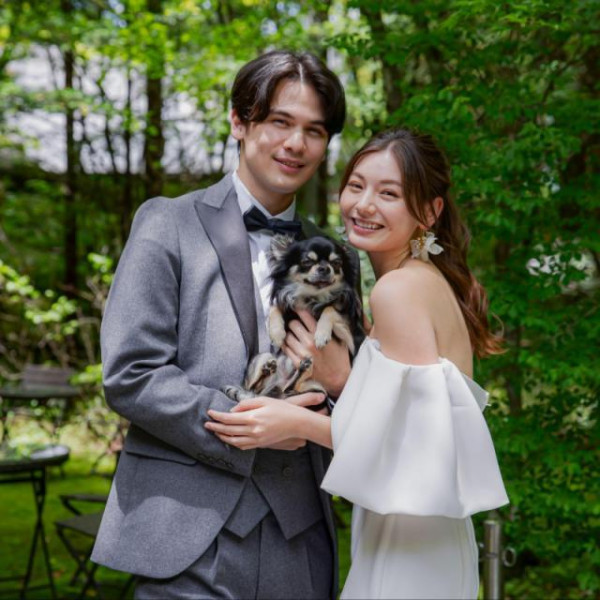 チャペル内で特別感のある写真が残せる