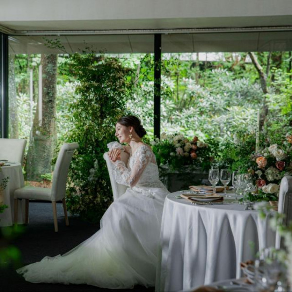 心地よい風を感じる軽井沢の森で上質な一日を