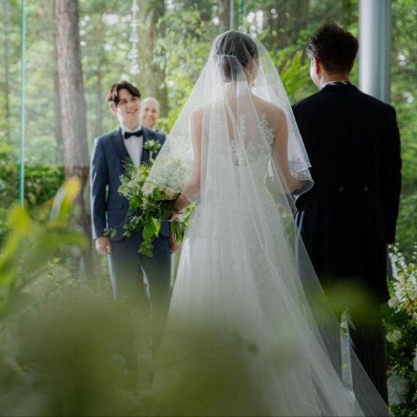 心地よい風を感じる軽井沢の森で上質な一日を