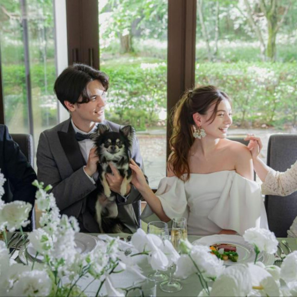 愛犬と一緒の会食も可能。アットホームな時間が過ごせる