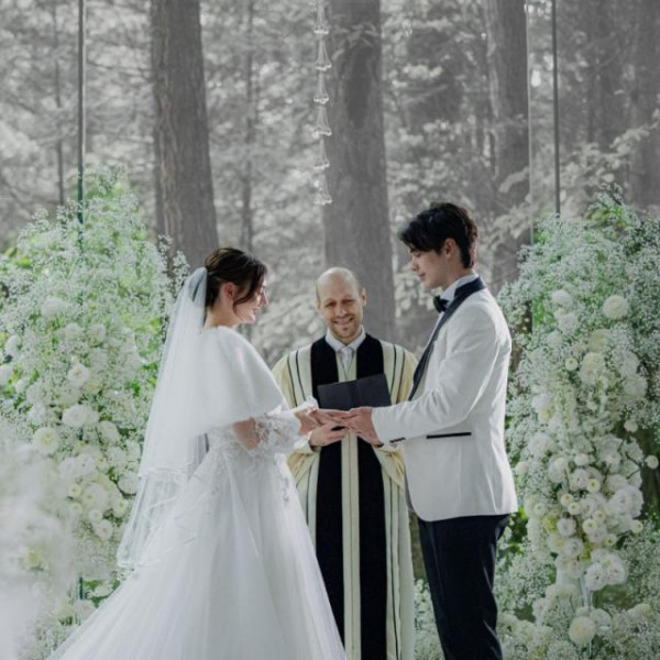 雪景色が背景になる幻想的な冬ウェディング