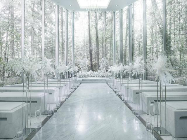 【日本の美しいチャペル ベスト100】連続受賞 全面ガラス張りチャペル