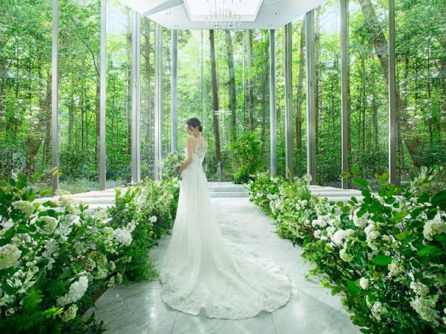 【日本の美しいチャペル ベスト100】連続受賞 全面ガラス張りチャペル