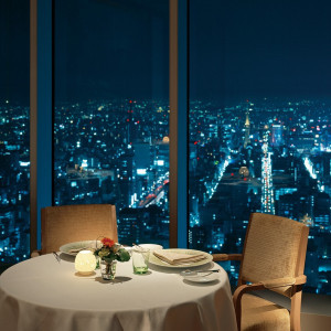 42階からの煌く夜景でおもてなし|オーベルジュ・ド・リル ナゴヤ(ひらまつウエディング)の写真(7440100)