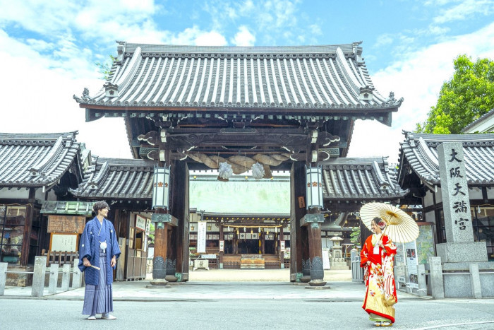 【国の登録文化財に指定】美しい琴音に包まれて家族や友人に見守られる中、大阪天満宮で結婚式