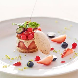 フェア参加でパティシエ特製【旬のデザート試食】思わず写真を撮りたくなる見た目も可愛い一品
