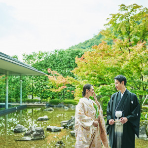 美しい日本庭園では和装も絵になる|京都 北山モノリス（KYOTO KITAYAMA MONOLITH）の写真(35833378)