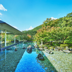 2600平方メートルもの広さを誇る敷地をふたりの貸切に|京都 北山モノリス（KYOTO KITAYAMA MONOLITH）の写真(35833392)