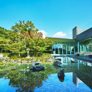 2600平方メートルもの広さを誇る敷地をふたりの貸切に|京都 北山モノリス（KYOTO KITAYAMA MONOLITH）の写真(35833398)