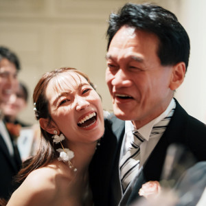 親御様も自然と笑顔溢れる|覚王山ル・アンジェ教会の写真(52306463)