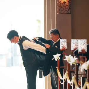 新郎様最後の身支度『ジャケットセレモニー』|覚王山ル・アンジェ教会の写真(52306468)