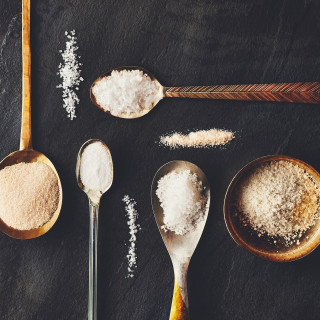 素材の味を最大限に引き出すために塩一つとっても5種を使い分ける程のこだわり。