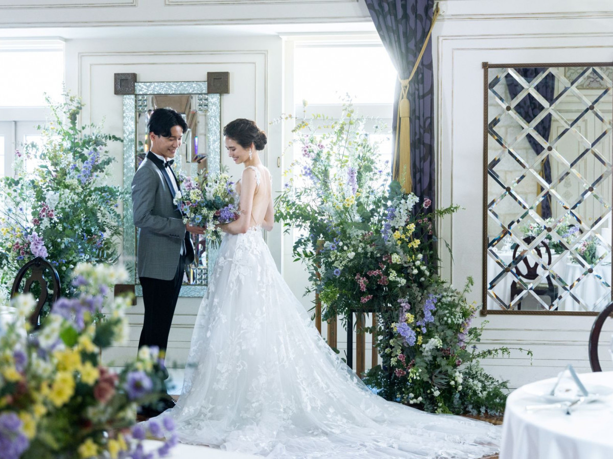  創業100周年を迎えた
「TAKAMI BRIDAL」
各分野のプロが集い、おもてなし