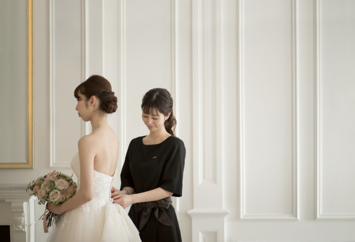 “TAKAMI BRIDAL”の専属スタイリストがドレス＆タキシード選びをフルサポート。