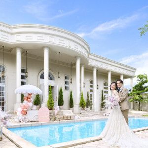 一軒家貸切の白亜の邸宅で憧れのウェディング