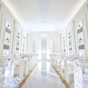 ホワイトハウス清楚さを感じる純白チャペル|アーヴェリール迎賓館(高松)/テイクアンドギヴ・ニーズウェディングの写真(54713356)
