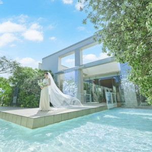 【本格挙式体験】試食付*自然感じる水上チャペル×ドレス見学