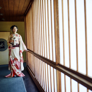 披露宴会場へと続く廊下も趣のあるフォトスポット|名古屋 河文の写真(5736658)