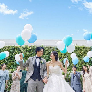 【24年12月まで結婚式限定！ドレス30万円OFF*含む最大150万円優待】】