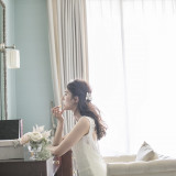 ゆったりとした広さの新郎新婦控室と親族控室をご用意。海を眺めれば、緊張しがちな挙式前の時間も落ち着いた気分で過ごせます。