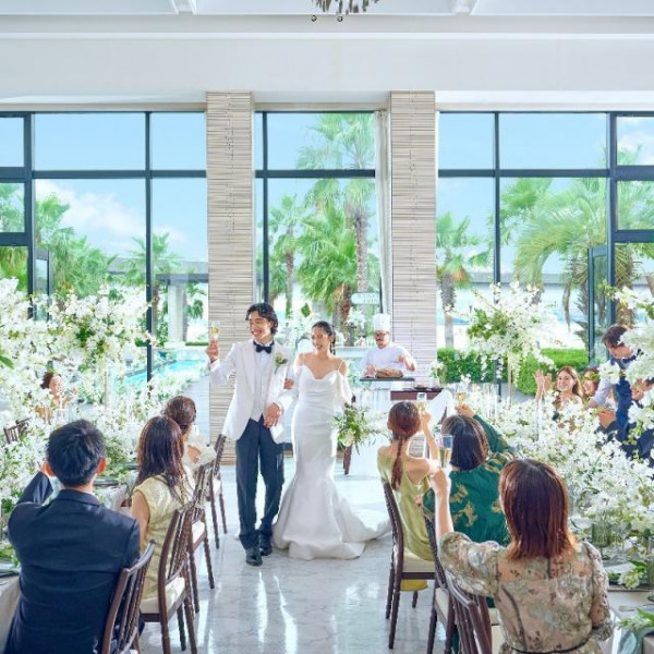 ガーデンからの光が差し込む