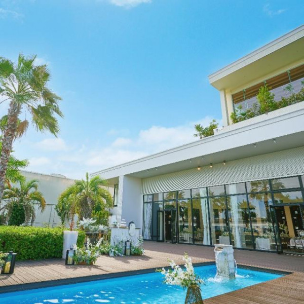 プール付一軒家をまるごと貸し切り