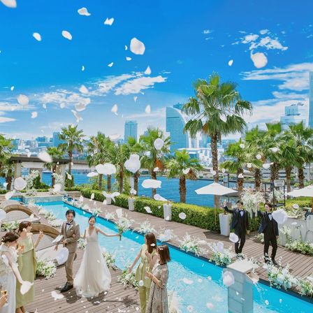 ガーデンで挙式も可能|ニーズ横浜コットンハーバー by T&G WEDDING(旧 コットンハーバークラブ 横浜)の写真(44007480)