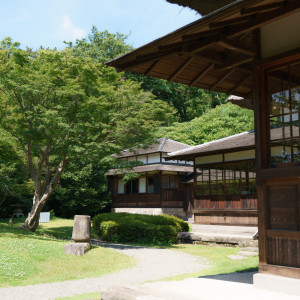 中庭では美しい四季の移ろいを感じられる|三渓園 鶴翔閣（横浜市指定有形文化財）の写真(44092384)