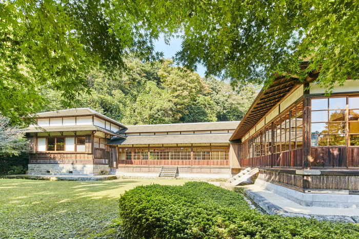 かつて横山大観や和辻哲郎など多くの文化人らが集い、文化サロンとしての役割も果たした場所。