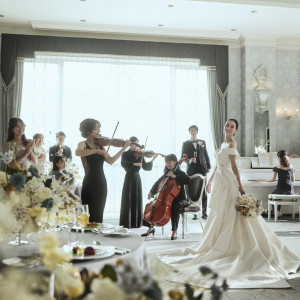 生演奏の演出を取り入れて上質な寛ぎの時間を贈ろう|Wedding of Legend GLASTONIA  - グラストニア -の写真(39062954)