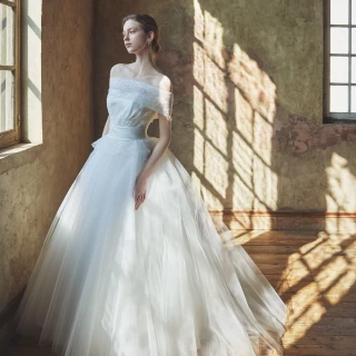【SOPHIA】の人気のブランドドレスが20万OFFの特典付！