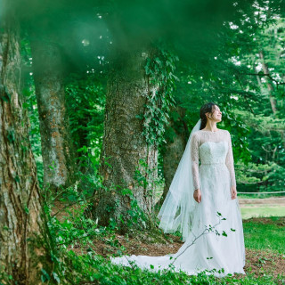 ロケーションフォトにもおすすめな1着をご案内