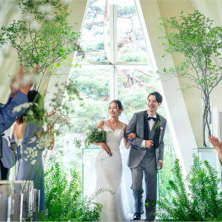 【挙式日変更料無料】新型コロナウイルスを理由に結婚式の日程を変更される場合、変更料はいただきません。