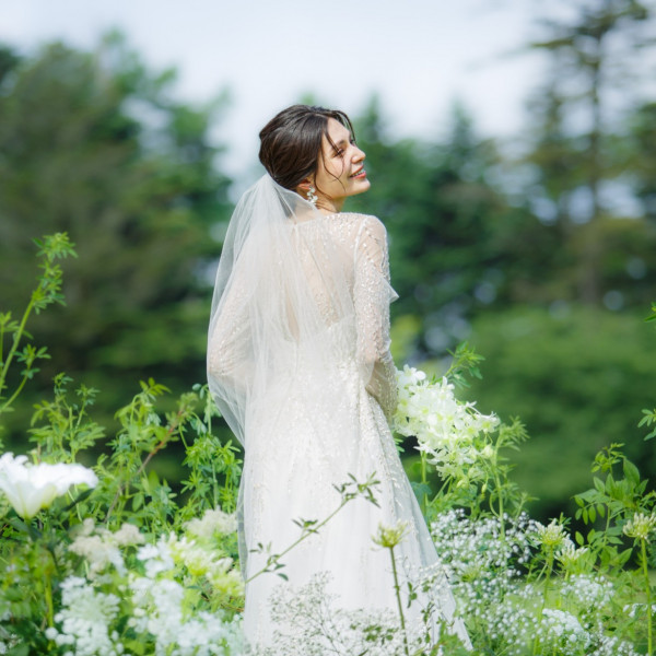 新緑きらめく初夏の軽井沢でリゾートウエディング