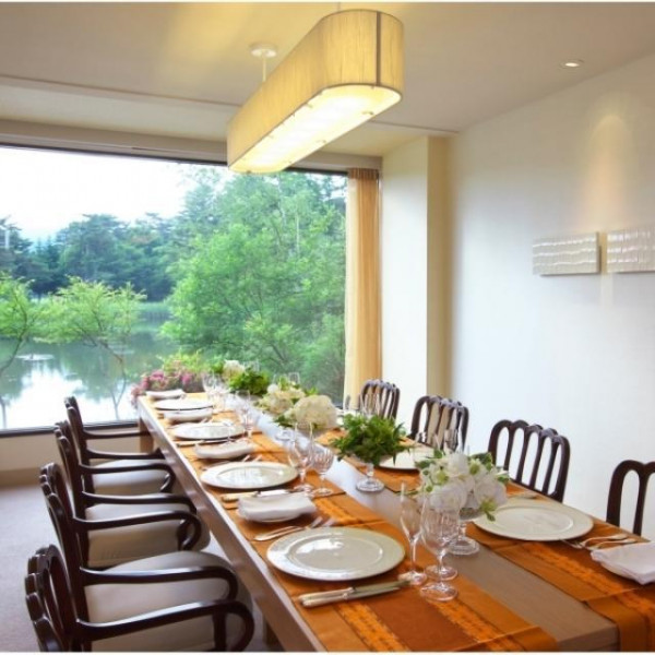 本プラン以外にもレストランでも会食も承っております。