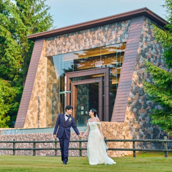 深緑が美しい夏の前撮りもおすすめ！