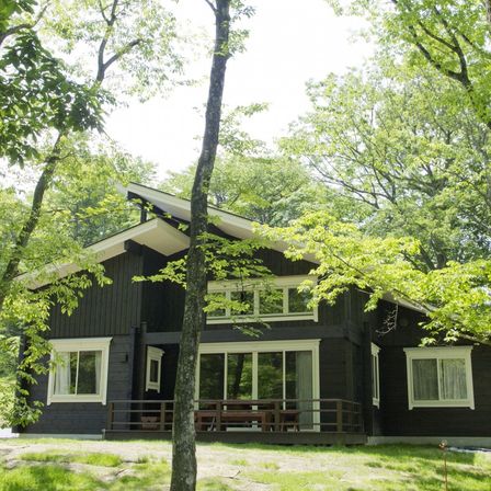 ザ・プリンス ヴィラ軽井沢は最大8名で泊まれる別荘型宿泊施設。軽井沢の想い出が結婚式と滞在に幅広く対応する。|軽井沢プリンスホテル  フォレスターナ軽井沢の写真(613279)