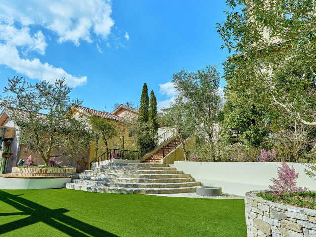 駅から5分の好立地の貸切ナチュラルウェディング☆