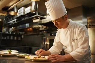 おふたりの心に寄り添ったお料理|ベイサイド迎賓館(松山)/テイクアンドギヴ・ニーズウェディングの写真(10375139)