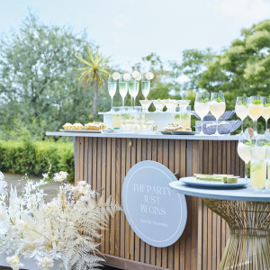 ガーデンの彩りもとことんこだわれば、ゲストをワクワクさせる空間に|ベイサイド迎賓館（松山）/テイクアンドギヴ・ニーズウェディングの写真(56017611)