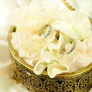 花びらいっぱいのキュートなリングピロー|ベイサイド迎賓館(松山)の写真(465547)