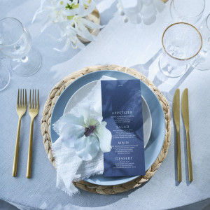 卓上の席札やメッセージカードもひと工夫して|ベイサイド迎賓館（松山）/テイクアンドギヴ・ニーズウェディングの写真(56018204)