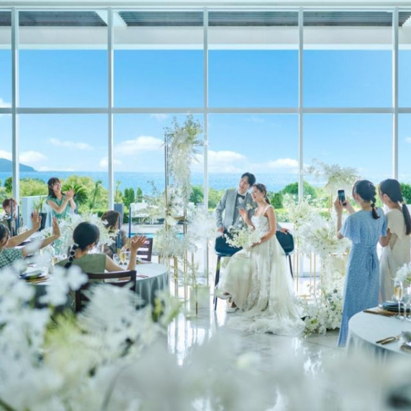 明るく開放的なパーティ会場