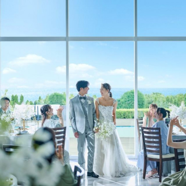 明るく開放的なパーティ会場