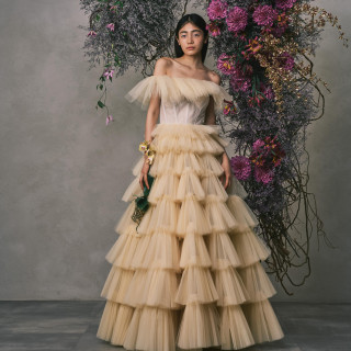 新郎新婦でのバランスを考えながら、コーディネートをご提案。小物までこだわって。