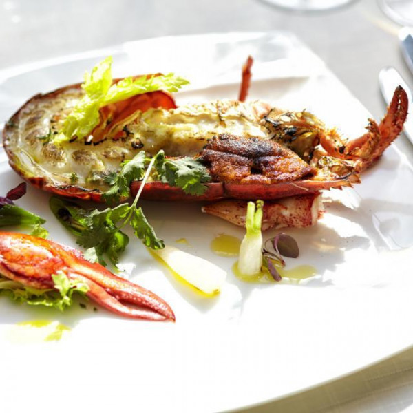 信州産にこだわったコースも当館人気